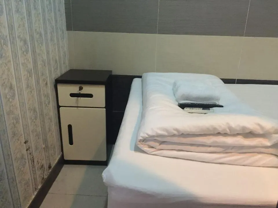 Kk Hotel -Hostel Reception 10Th Floor Block D Chung King Mansion 40Nathan Road Tsim Sha Tsui Hong Kong Hostel