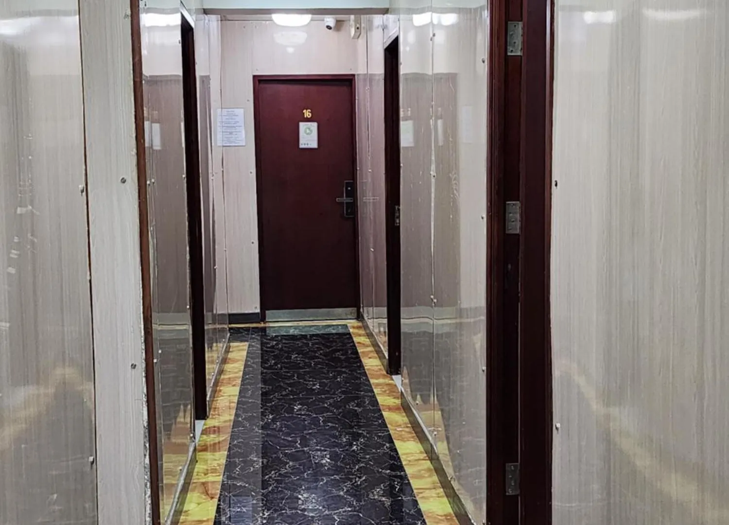Hostel Kk Hotel -Hostel Reception 10Th Floor Block D Chung King Mansion 40Nathan Road Tsim Sha Tsui Hong Kong